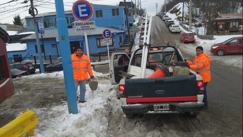 La División de señalamiento de la Municipalidad realiza un trabajo continuo y permanente en la ciudad