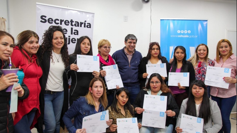 Laura Ávila: Continuamos fortaleciendo a las mujeres de Ushuaia