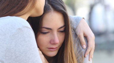 “Tengo miedo”. Cómo acompañar a una amiga que atraviesa una relación violenta