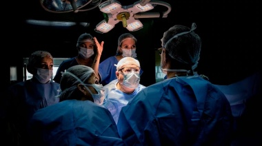 El Hospital Garrahan trasplantó a una beba y transmitió la operación en vivo para capacitar a cirujanos de Latinoamérica