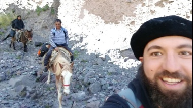 El médico que recorre en mula los parajes montañosos más inhóspitos de Jujuy para atender y llevar vacunas