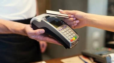 Cambia la forma de pagar con tarjetas de crédito y débito en comercios