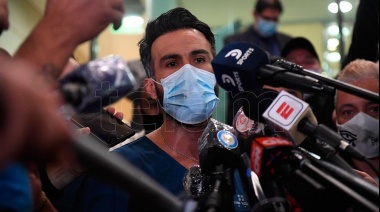 Imputaron por "homicidio culposo" al médico de Maradona y allanaron su casa y consultorio