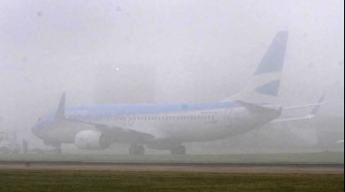 Más de 60 vuelos afectados por la tormenta eléctrica en el AMBA