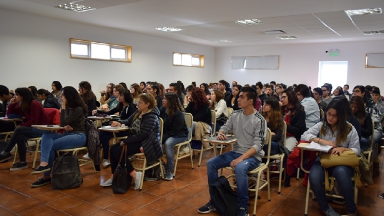 La Provincia y la UNTDF juntas buscan potenciar la opción de estudio para jóvenes fueguinos