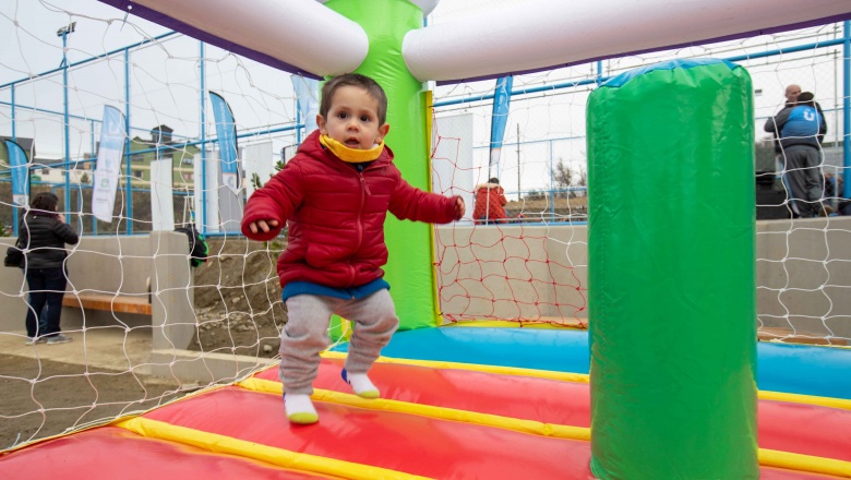 Bertone y Vuoto inauguraron una plaza y un playón deportivo del barrio Río Pipo