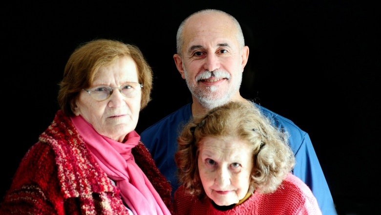 Mis pacientes mayores me enseñaron a no ser un médico pedante... y la necesidad de una mano que acaricie