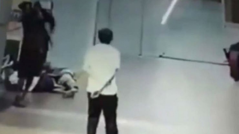 India: Violaron y decapitaron a una niña de tres años que dormía en una estación de tren