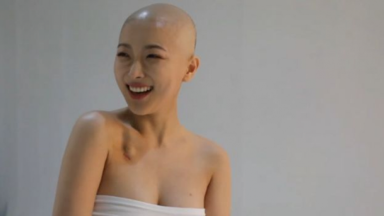 La youtuber que ya no comparte con sus seguidores sus secretos de belleza sino su lucha contra el cáncer
