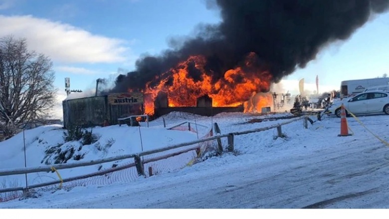 Se incendió  un reconocido comercio en el cerro Chapelco