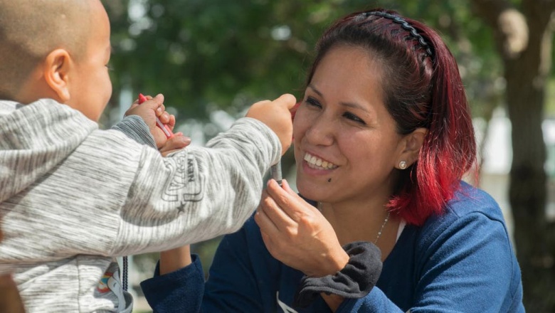 "Me imagino llegar a casa y abrazar a mis hijos", dijo la enfermera expulsada del país