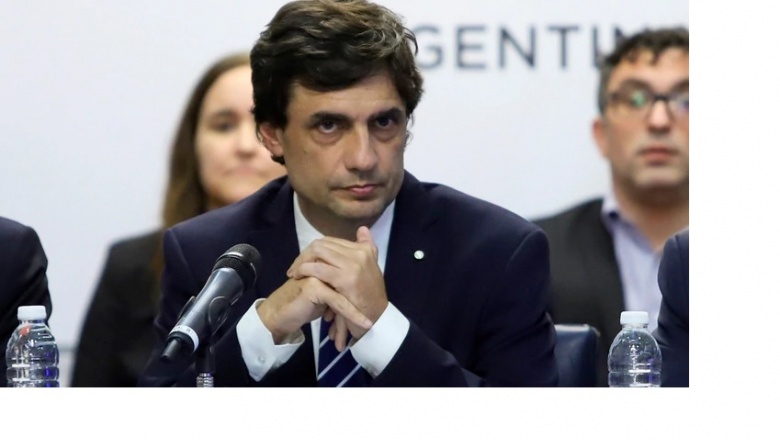 A través de un decreto, el Gobierno obligó a todo el sector público a invertir en Letes