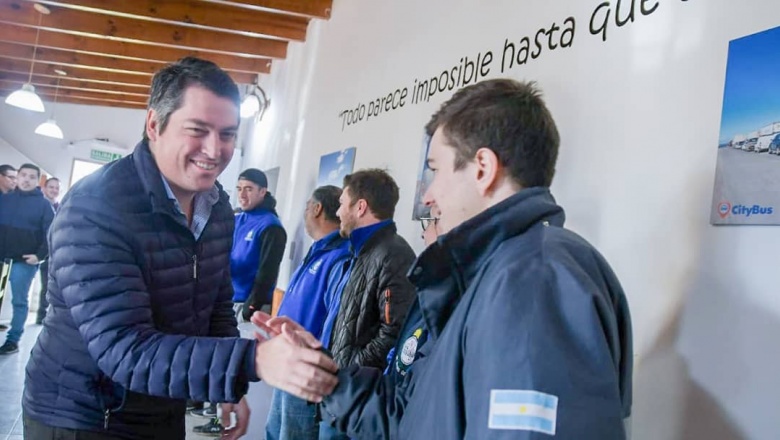 Pérez visitó Citybus y llevó tranquilidad a los trabajadores