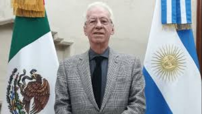 Escándalo diplomático: el Embajador de México en la Argentina fue sorprendido hurtando un libro en una emblemática librería de Buenos Aires