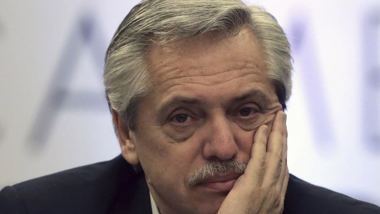 Para el Financial Times, Fernández tendrá que "arreglar el caos" de Macri