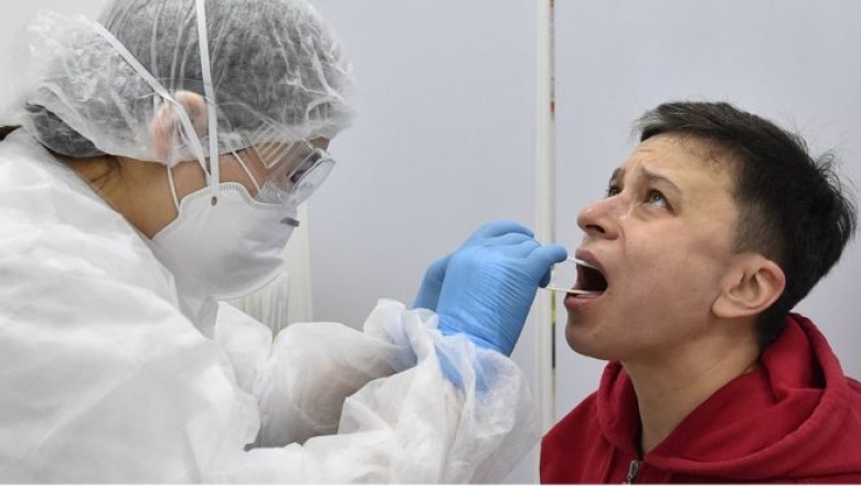La razón por la que algunos pacientes recuperados de covid-19 pueden volver a dar positivo, según la OMS