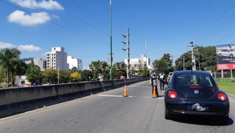 Salta habilitó las reuniones familiares de hasta 10 personas y ya son 5 las provincias que flexibilizaron los encuentros sociales
