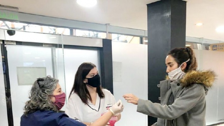 Realizan testeos de olfato en la llegada de vuelos de Artolíneas