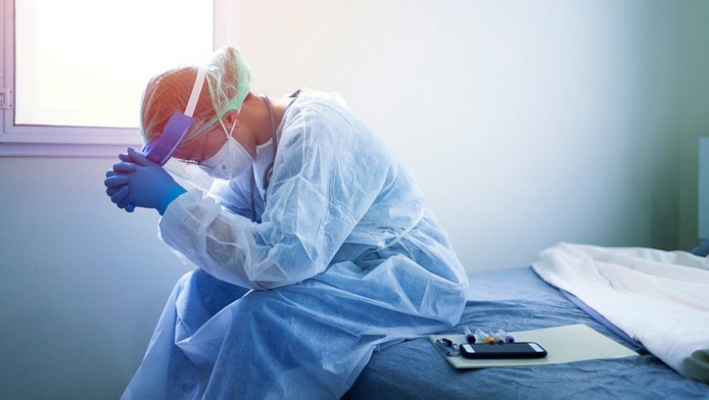 Qué es la “cuarta ola” de la pandemia que tiene a los médicos en el centro de escena