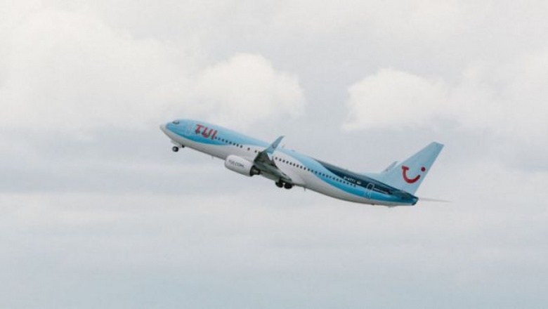 Irresponsables en un vuelo de Grecia a Reino Unido lograron que 200 personas tuvieran que autoaislarse