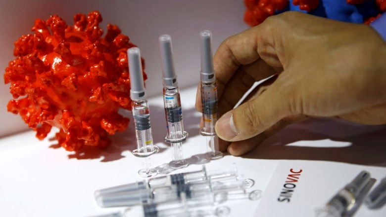 Johnson & Johnson suspende las pruebas de su vacuna por una enfermedad inexplicable