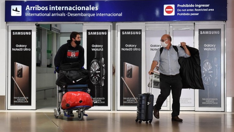 Qué requisitos deben cumplir los viajeros para ingresar a la Argentina