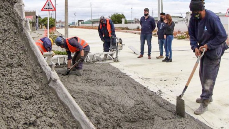 Martín Perez supervisó el hormigonado de calle Thorne