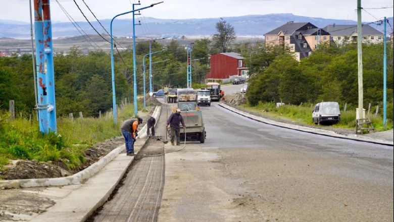 Avances en repavimentación de Avda. Alem y reconstrucción de calle Formosa