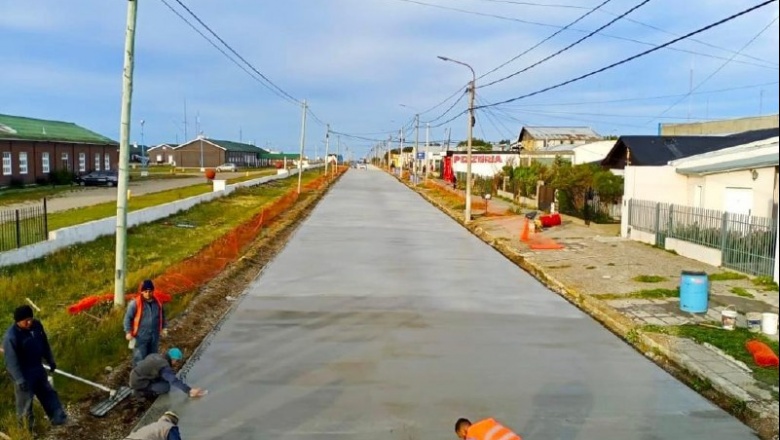 Segunda etapa en la pavimentación de calle Thorne
