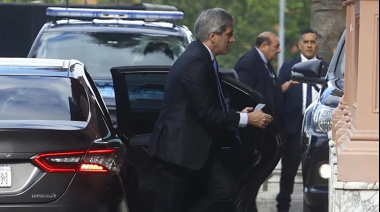 El mercado cree que Caputo no tiene dólares para defender la banda: "Quemó los dólares de las exportaciones"