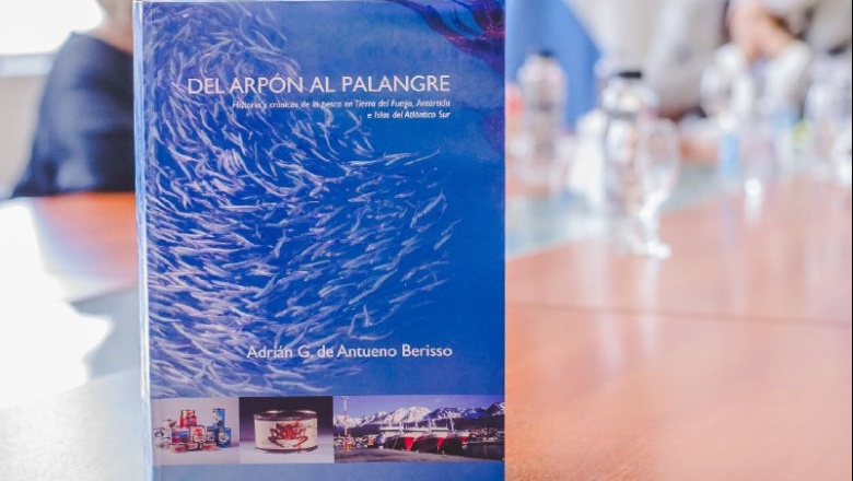 La Municipalidad de Ushuaia declaró de interés público el libro del Dr Adrián De Antueno
