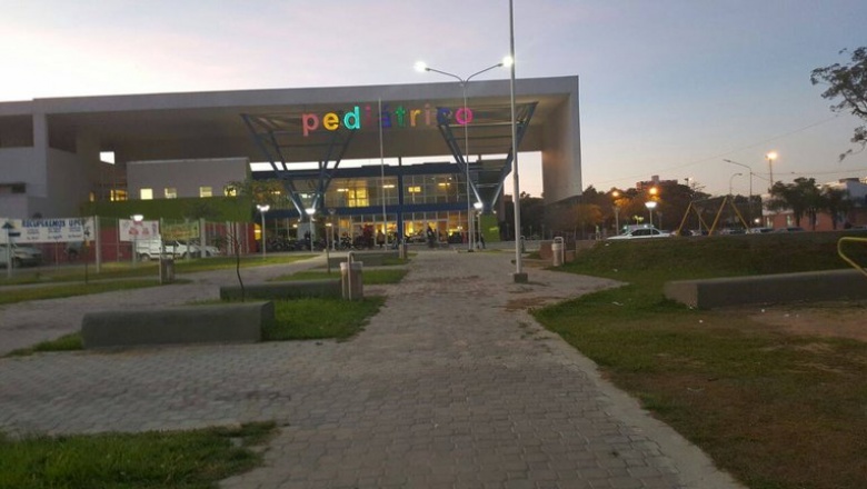 Chaco: una nena de 7 años ingirió papel y alcohol en gel por un desafío de TikTok y terminó internada