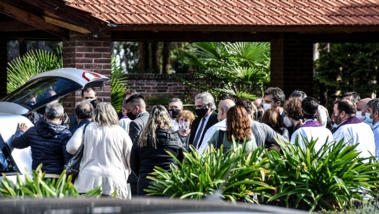 Inhumaron los restos del ministro Meoni en el cementerio de Junín, con la participación del Presidente