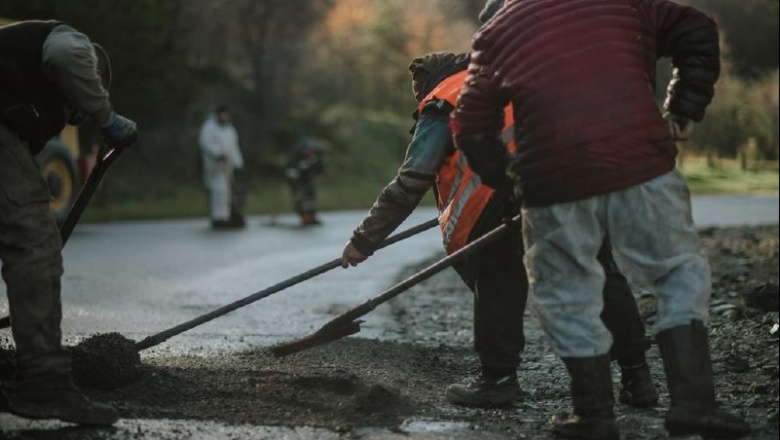Drenaje, bacheo y repavimentación de la calle Martial