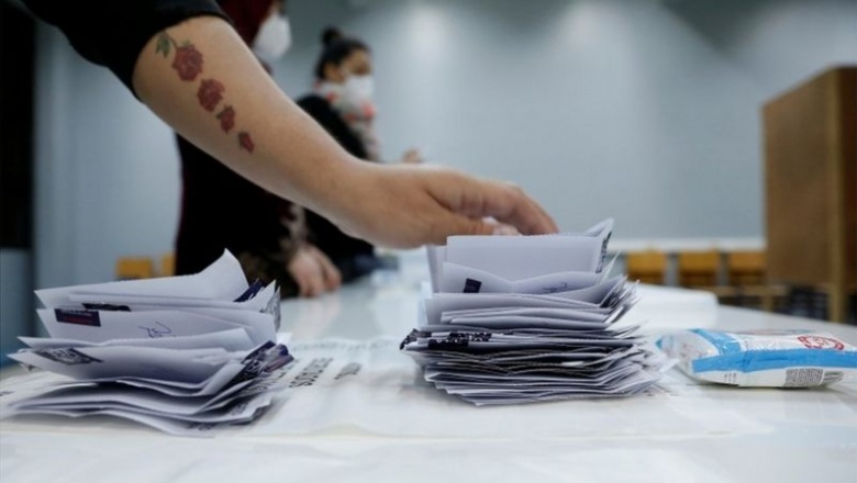 4 aspectos clave de su  Constitución que los chilenos debatirán en los próximos meses