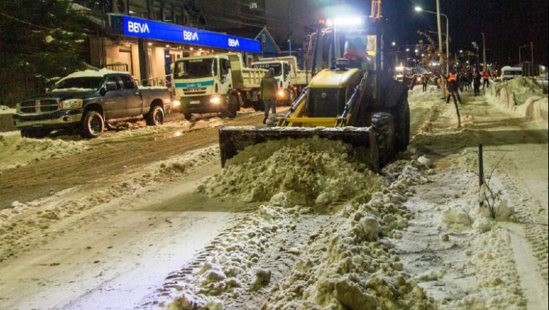 Operativo Invierno: Limpieza de Avenida Maipú