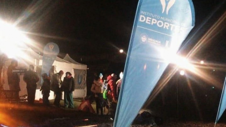 En la Fiesta de la Noche mas Larga : Nado en aguas frías para recibir el invierno