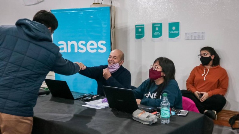 El Municipio de Tolhuin acerca el Estado a los barrios, en nuevo operativo territorial