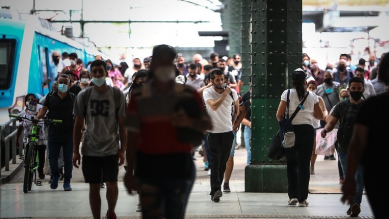 Jubilaciones, plan Potenciar Trabajo y becas Progresar: Cómo cambiarían con la nueva suba del salario mínimo