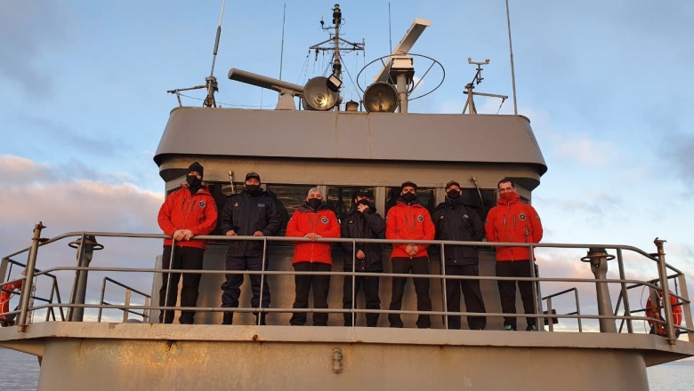 Defensa Civil Municipal y la Armada Argentina reabastecieron la costa sur de Península Mitre
