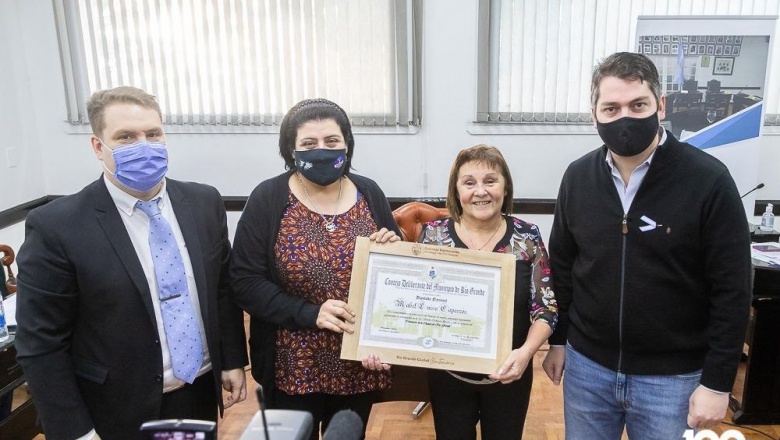 Martín Perez participó de la sesión del Concejo en la que homenajearon a personalidades de la ciudad