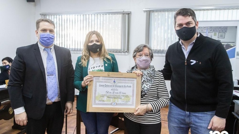Martín Perez participó de la sesión del Concejo en la que homenajearon a personalidades de la ciudad