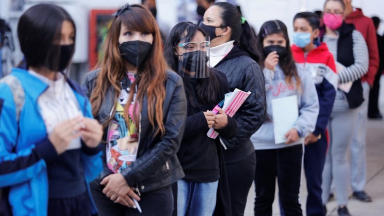 La escolarización es clave para el bienestar psicosocial de los jóvenes en pandemia