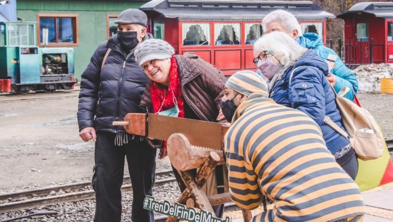 Turismo Social: Adultos mayores visitaron el Tren del Fin del Mundo
