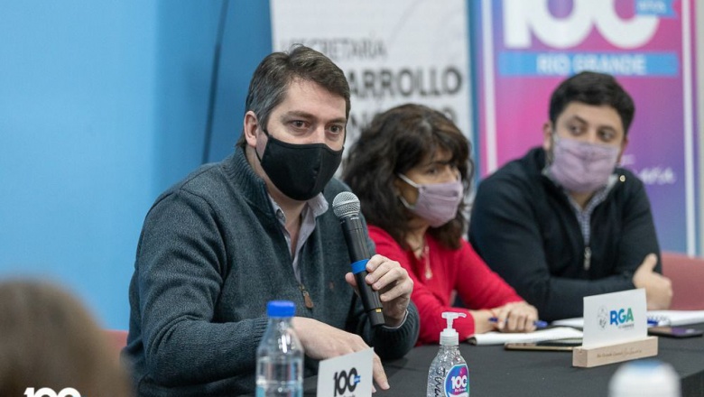 Martín Perez a los Jóvenes: "La Vacunación te protege a vos, a tus amigos y a tu familia"