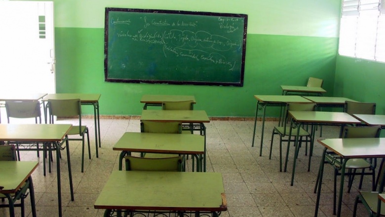 Ushuaia:  Madres de la Escuela 35 se manifiestan frente al Ministerio de Educación