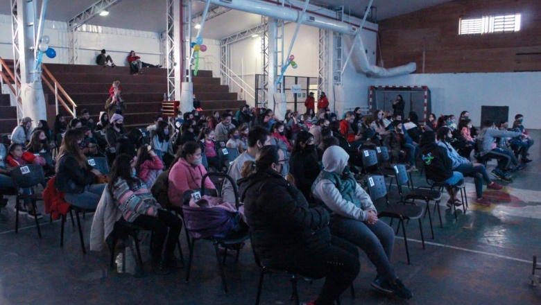 Tolhuin festejó el Mes de las Infancias con dos funciones de "Sin Cordones"