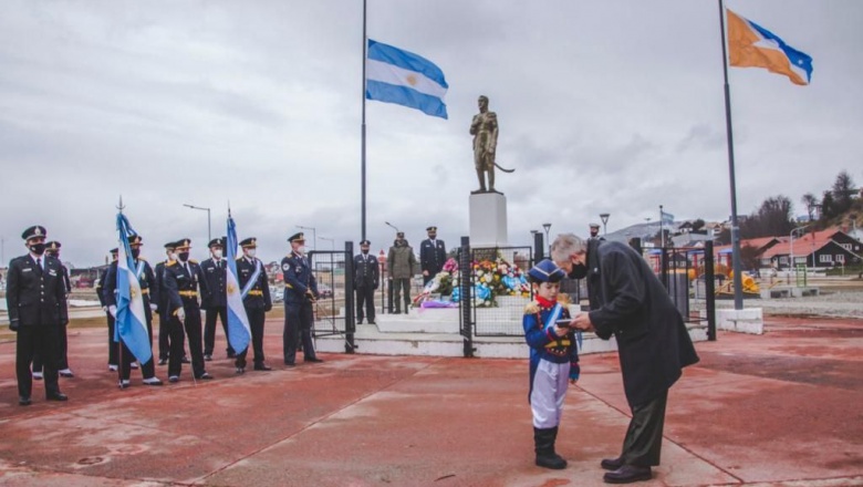 La Municipalidad homenajeó al Padre de la Patria, a los 171 años de su fallecimiento.