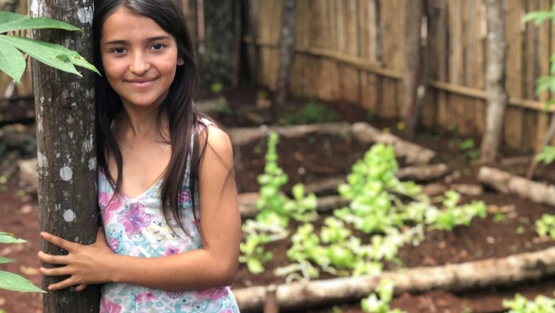 Nació con 24 dedos y quiere ser doctora para curar a su familia