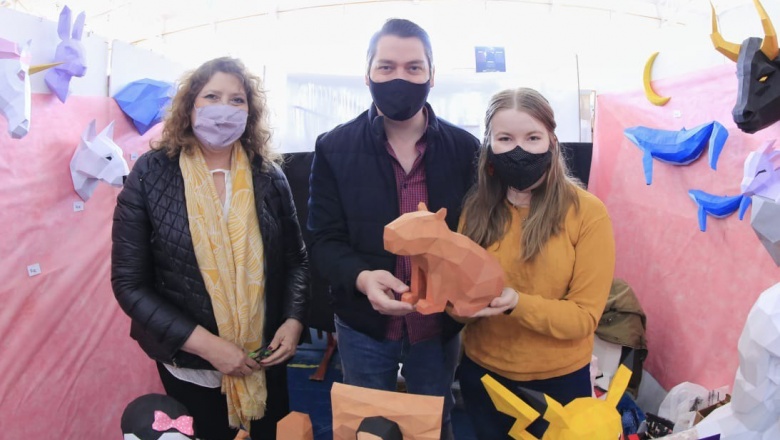 Expo Juventudes: El intendente visitó  a jóvenes emprendedores de la ciudad